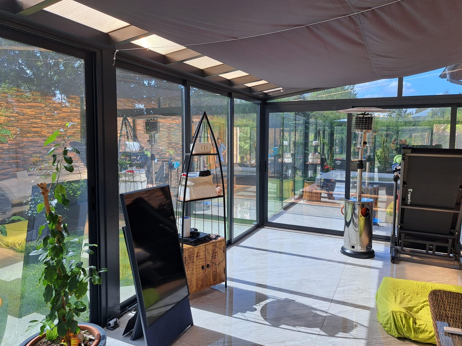 Polepy interiéru, designový dekor (3)